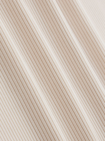 Mono Negro Elegante con Escote en V y Pierna Ancha